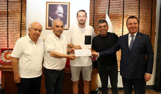 Kahramanmaraş İstiklalspor’un Gol Kralı Aykut Çift’e 500 Bin TL’lik Teşekkür