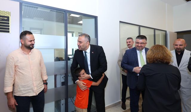 Başkan Hanifi Toptaş, belediye personeliyle bayramlaştı