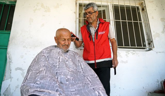 Kahramanmaraş’ta Yaşlılara Bayram Eli