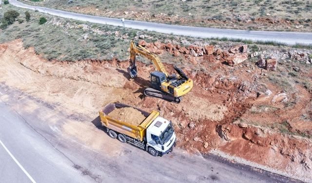 Büyükşehir, Afşin Kırsalında Daha Konforlu Ulaşım İçin Sahada