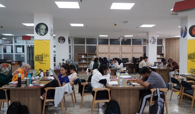 Sınavlara Büyükşehir’in Kütüphanelerinde Hazırlanıyorlar