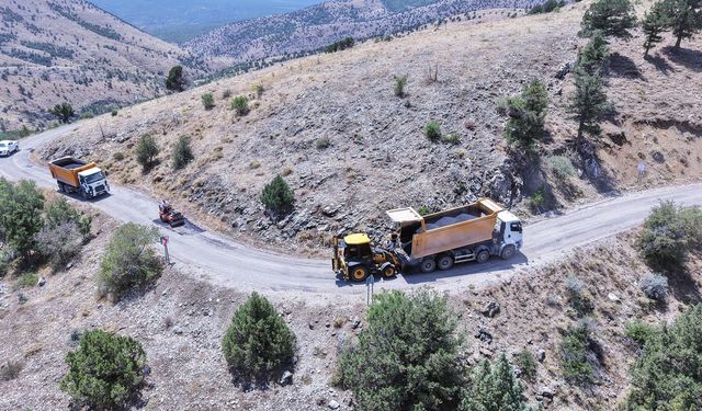 Büyükşehir, Afşin’de Bir Grup Yolunun Daha Konforunu Artırıyor