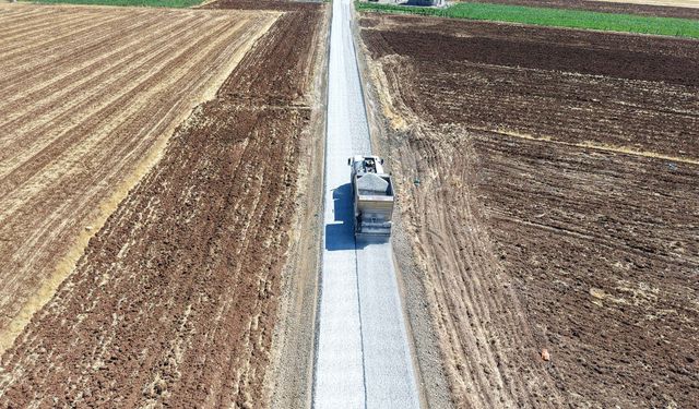 Büyükşehir’den Ekinözü Kırsalına Yol Yatırımı