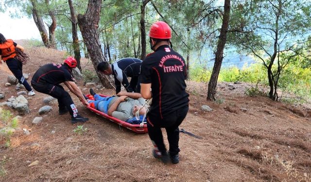 Kahramanmaraş’ta ayağı kırılan vatandaş için itfaiye ekipleri seferber oldu