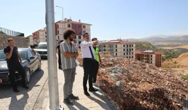 Kaymakam Teke, Deprem Konutlarında İncelemelerde Bulundu