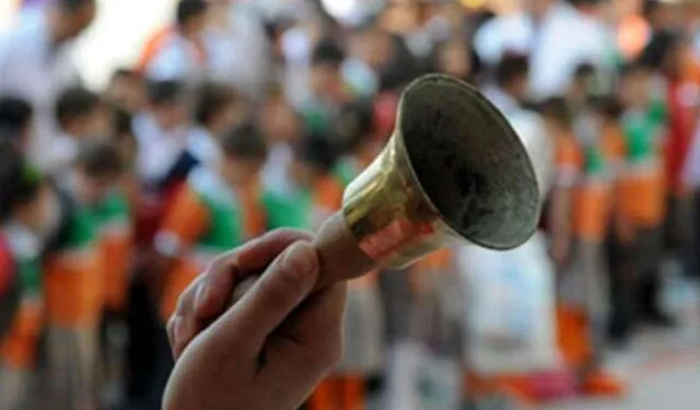 Öğrenciler ara tatili tamamladı... Dersler yeniden başlıyor