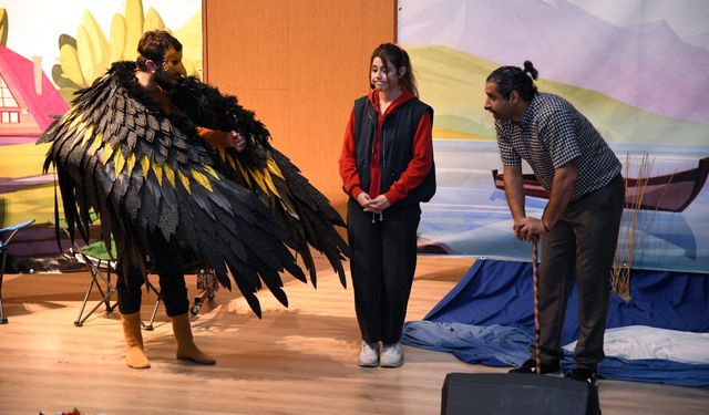 Büyükşehir’den Osmaniye’ye Kültür Köprüsü; “Ronnie Göldeki Fısıltı” Miniklerle Buluştu