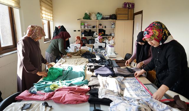 Kadınlar Büyükşehir’in Atölyelerinde Sanatla Hayata Dokunuyor