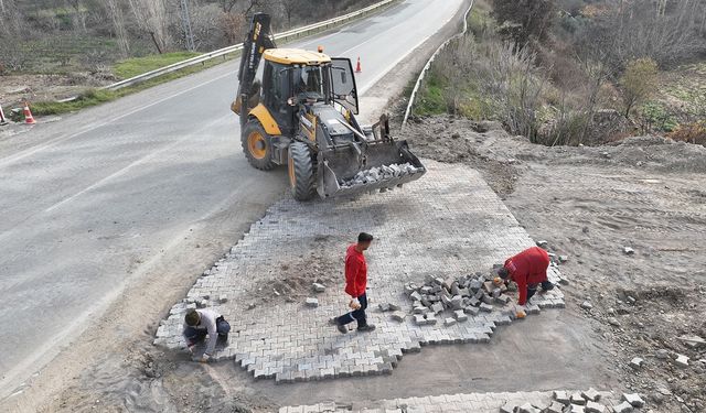 Büyükşehir, Onikişubat Kırsalında Bir Mahallenin Daha Ulaşımını İyileştirdi