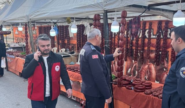 Onikişubat Belediyesi Zabıtası, tarihi geçmiş 850 kilogram sucuk ele geçirdi