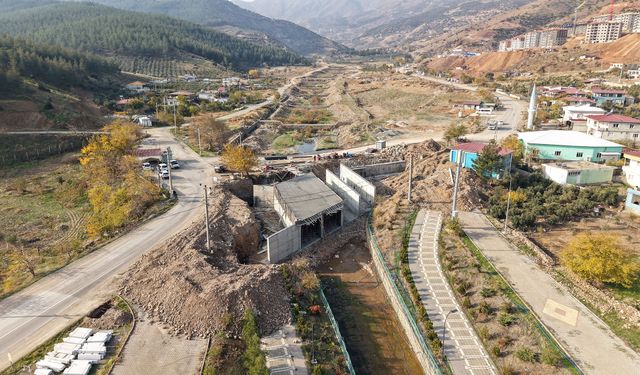 Büyükşehir’in Şekeroba Köprüsü Hızla Yükseliyor