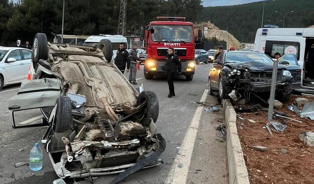 Kahramanmaraş’ta iki otomobil çarpıştı: 1 yaralı