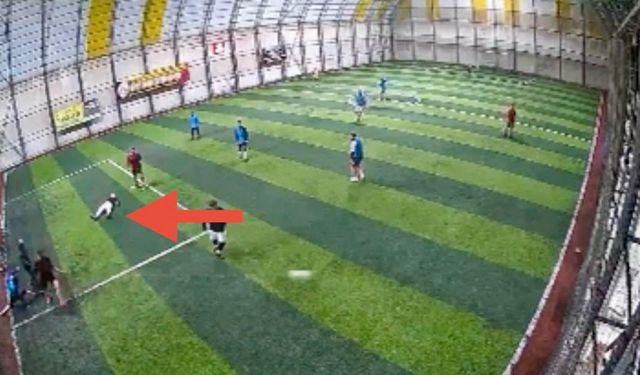 Kahramanmaraş’ta halı sahada bir anda yere yığıldı