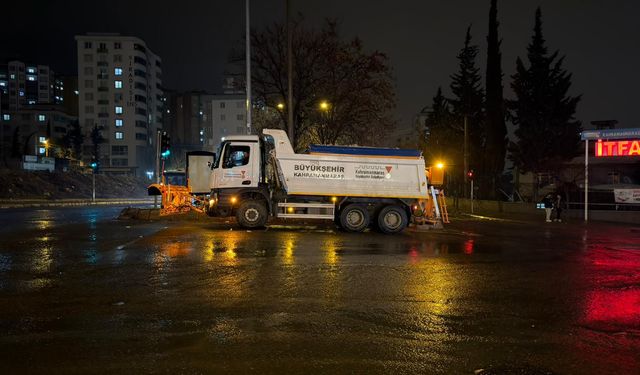 Kahramanmaraş’ta kar alarmı: Ulaşımda aksamaya karşı önlem