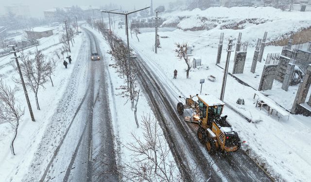 Kahramanmaraş’ta 57 yıl sonra gelen soğuk: Termometreler -9’u gördü!