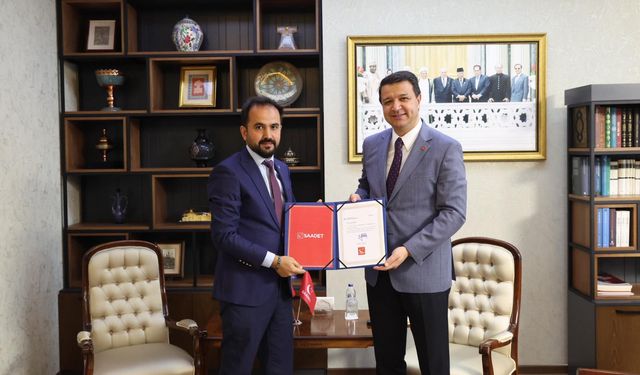 Saadet Partisi'nde bayrak değişimi: Mimar İsrafil Öztürk İl Başkanı oldu