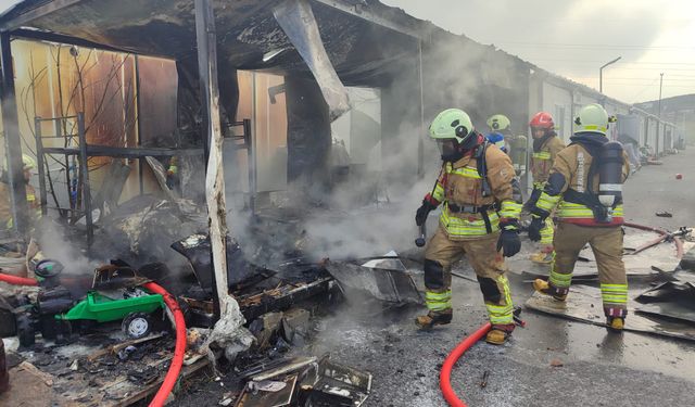 Kahramanmaraş’ta Karacasu Konteyner Kent’te yangın paniği