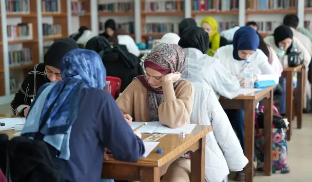 Kahramanmaraş'ta 4 bin öğrenci, KPSS denemesi yaptı