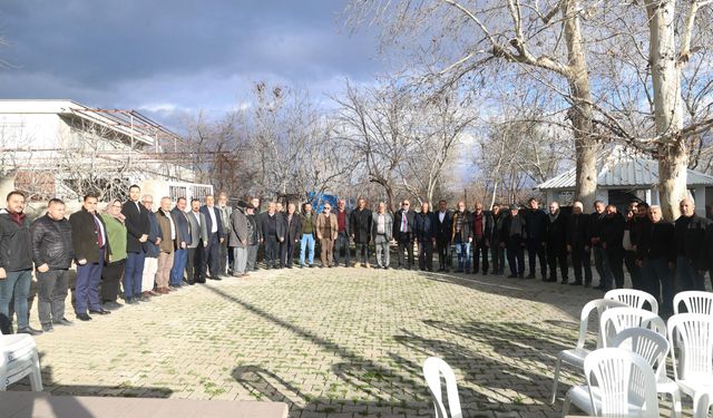Başkan Akpınar 81. mahalle toplantısını Ekberoğlu Mahallesi’nde gerçekleştirdi