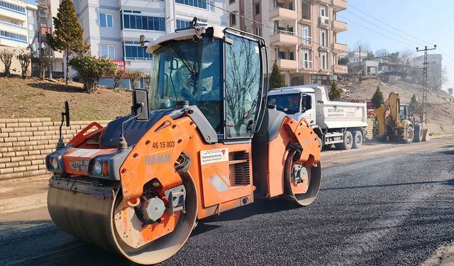 Dulkadiroğlu’nda sıcak asfalt çalışması başladı