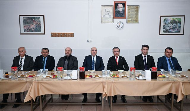 KSÜ Rektörü Prof. Dr. Mahmut Ak, Afşin’de iftar programına katıldı