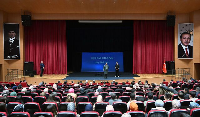 KSÜ’de “Firavunla Yüz Yüze” adlı tiyatro oyunu sahnelendi