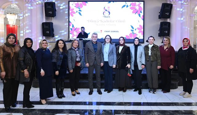 Kahramanmaraş’ta kadın muhtarlar ve personeller iftarda buluştu