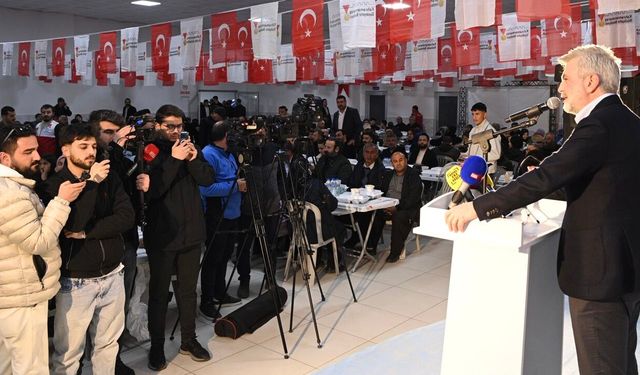 Kahramanmaraş Büyükşehir’in gönül sofrası bu kez Çağlayancerit’te kuruldu