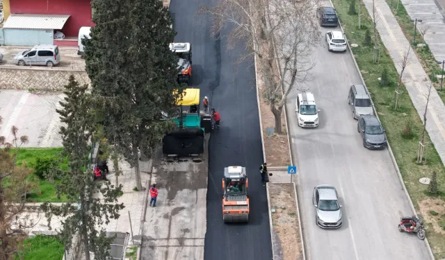 Büyükşehir, Kuddusi Baba Bulvarı’nda asfalt çalışmasını sürdürüyor