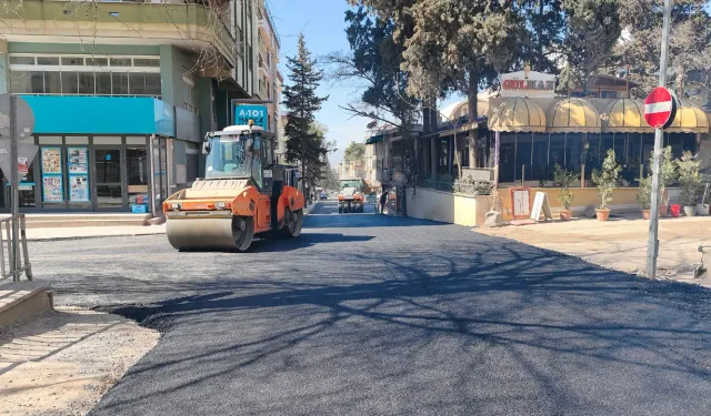 Büyükşehir, yol yenilemelerini hummalı bir şekilde sürdürüyor