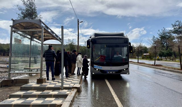 Mezarlık ziyaretlerine ulaşım desteği! İkramlar yapıldı
