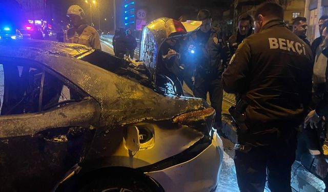 Kahramanmaraş’ta polisin ‘Dur’ ihtarından kaçan otomobil kaza sonrası alev aldı