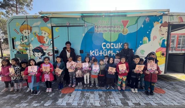 Kahramanmaraş’ta mobil kütüphane seferberliği! Yüzlerce çocuğa ulaşıldı