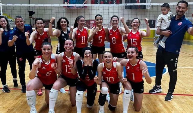 Büyükşehir Belediyespor Kadın Voleybol Takımı 2. Lig’e Yükseldi