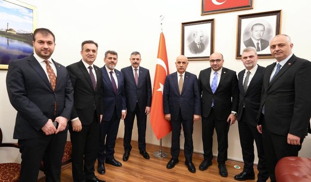 AK Parti Kahramanmaraş Heyeti İçişleri Bakanı Çiftçi ile bir araya geldi