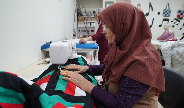 KAMEK’te Kadınlar Hem Öğreniyor Hem Üretiyor