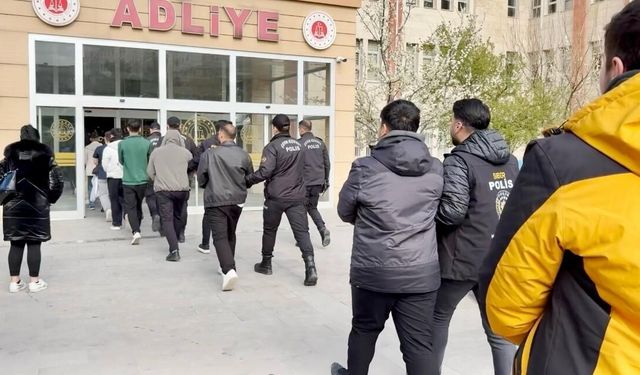 Kahramanmaraş merkezli 14 ilde dev operasyon! Siber dolandırıcılık ağı çökertildi