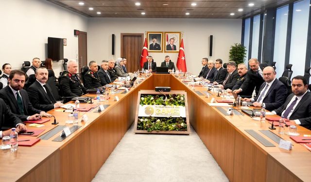 Okullarda güvenlik zirvesi! İşte yeni önlemler