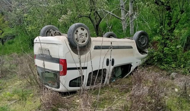 Dulkadiroğlu'nda takla atan araçta can pazarı: 1 yaralı!