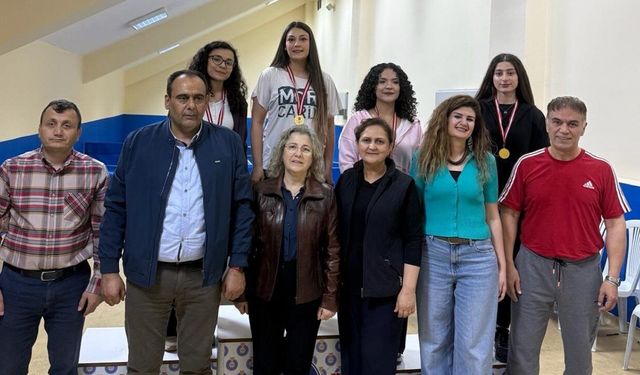 Gençlik Haftası Etkinlikleri Kapsamında Düzenlenen Masa Tenisi Turnuvası Sona Erdi