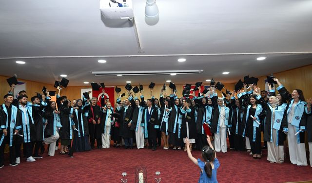 Afşin Sağlık Yüksekokulunda Mezuniyet Coşkusu