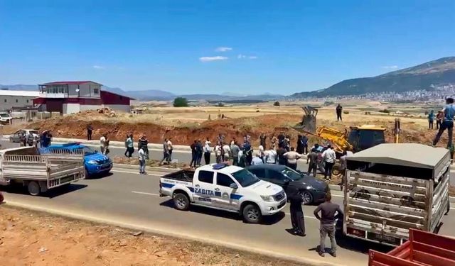 Kahramanmaraş'ta vatandaş eylemi: Batı Köyleri yolu kapatıldı!