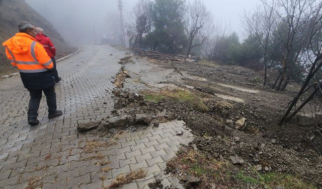 Andırın'daki sağanak sonrası temizlik ve onarım çalışmaları