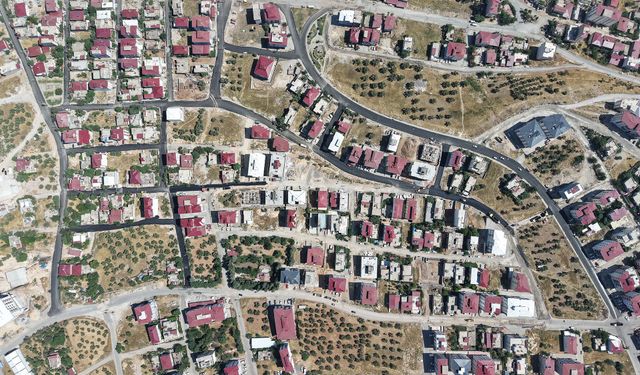 Kahramanmaraş'ta 23 noktada asfalt seferberliği başladı