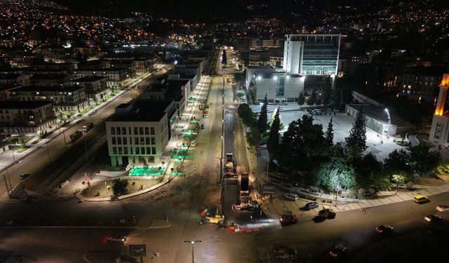 Kahramanmaraş'ta Azerbaycan Bulvarı'na konforlu yol çalışmaları sürüyor