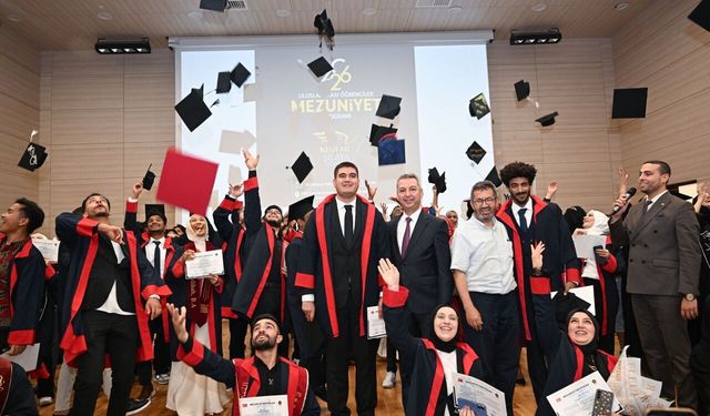 Kahramanmaraş’ta uluslararası mezuniyet coşkusu kıtaları buluşturdu