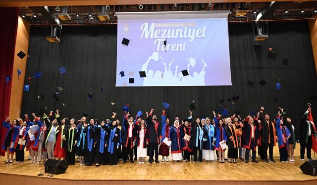 Kahramanmaraş Sütçü İmam Üniversitesi 2025-2026 mezunlarını coşkuyla uğurladı