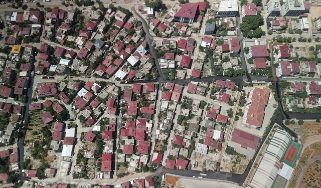 Kahramanmaraş’ta asfalt seferberliği sürüyor