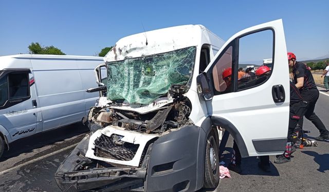 Kahramanmaraş’ta ticari araç kamyona çarptı, 1 yaralı