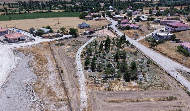 Elbistan'daki Gündere Mezarlığı, Büyükşehir Belediyesi ile modernize ediliyor